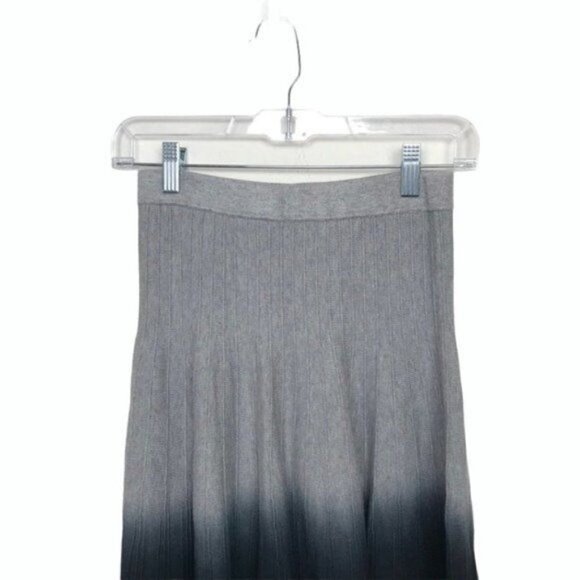 Carmen Marc Valvo Gray Knit Ombre Skirt XS - Picture 5 of 8